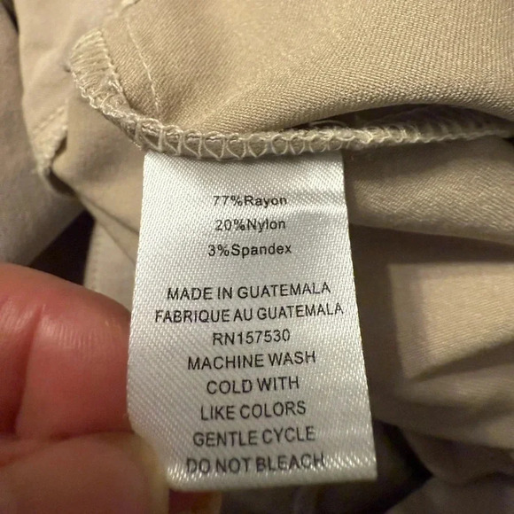 Jessica Riley pull on stretch capris with beautiful lace design on legs size Med - Picture 7 of 7